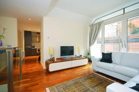 2 bedroom maisonette to rent, Palace Street, Westminster, London, SW1E