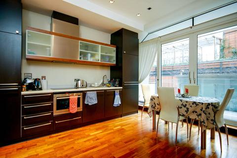 2 bedroom maisonette to rent, Palace Street, Westminster, London, SW1E