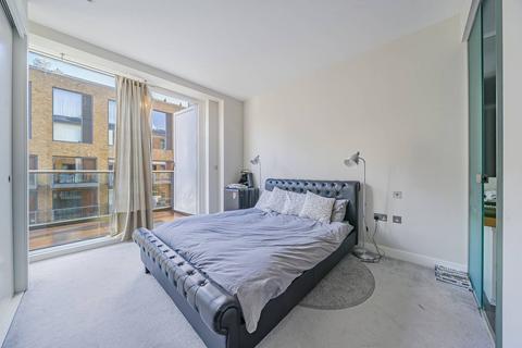 2 bedroom flat for sale, Hirst Court, Pimlico, London, SW1W