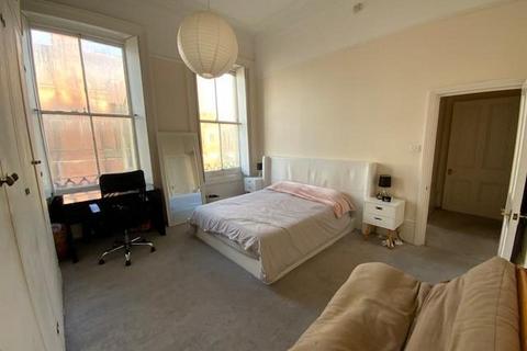 2 bedroom house to rent, Brunswick Place, Hove