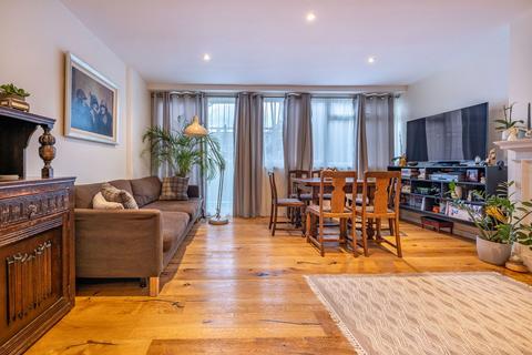 66 River Park Gardens, Bromley, BR2 0BH