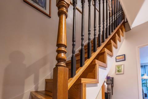 66 River Park Gardens, Bromley, BR2 0BH
