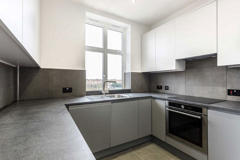 3 bedroom flat for sale, Haven Green, London W5