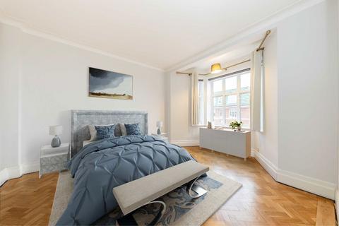 3 bedroom flat for sale, Haven Green, London W5