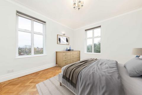 3 bedroom flat for sale, Haven Green, London W5