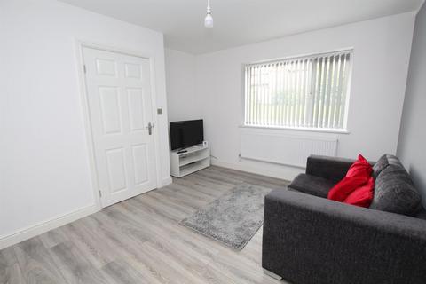 3 bedroom semi-detached house to rent, Hinckley Road, Walsgrave On Sowe, Coventry