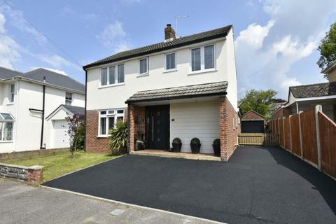 4 bedroom detached house to rent, Shakespeare Road, Wimborne, BH21