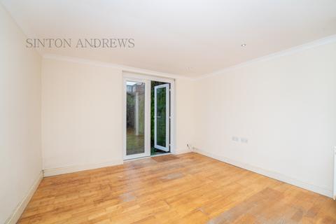 Flat B, 31 Egerton Gardens, London, W13 8HG