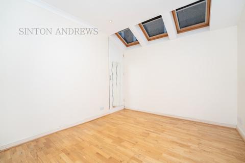 Flat B, 31 Egerton Gardens, London, W13 8HG