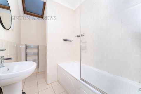 Flat B, 31 Egerton Gardens, London, W13 8HG