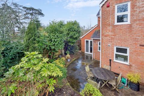 2 bedroom terraced house for sale, Aylesbury End, Beaconsfield, HP9