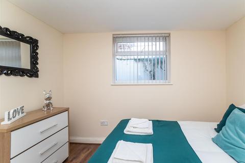 2 bedroom flat to rent, Apartment C, Lawe Road, South Shields