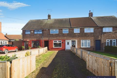 3 bedroom terraced house to rent, Annandale Road, Greatfield, Hull