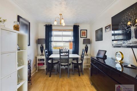 3 bedroom terraced house for sale, Columbia Way, East Kilbride G75