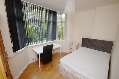 10 bedroom flat to rent, Heaton Road, Manchester M20