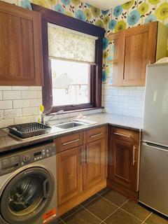 2 bedroom flat to rent, Dean Avenue, Dundee