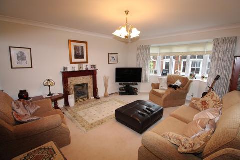 4 bedroom detached house for sale, Burrough Way, Lutterworth LE17