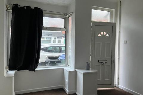 2 bedroom terraced house to rent, Wellesley Road, Oldbury B68