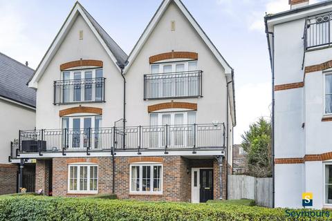 28 Railton Road, Guildford, GU2 9LX