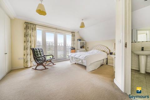 28 Railton Road, Guildford, GU2 9LX