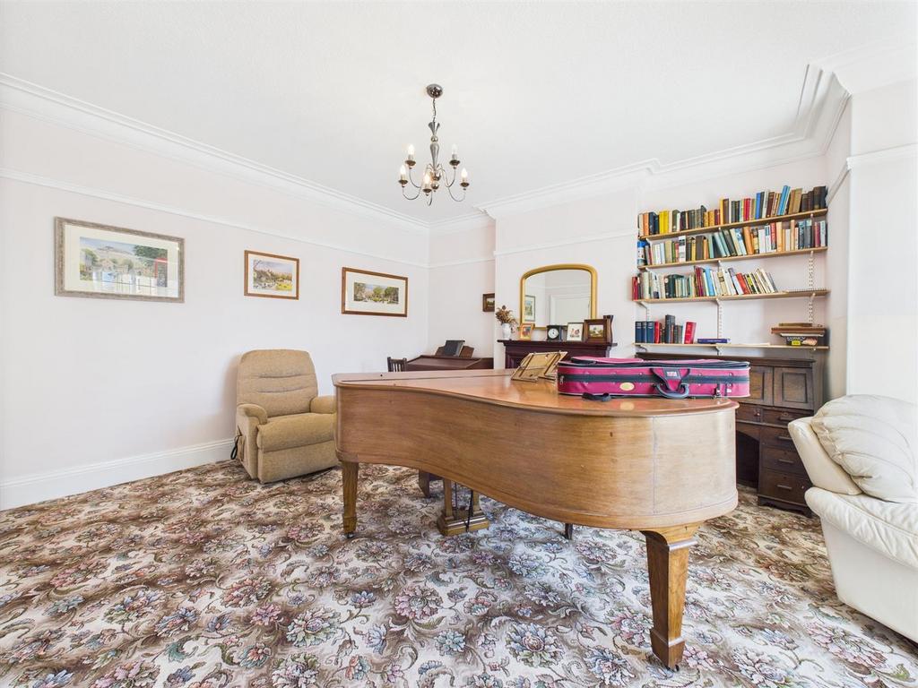 Lounge: