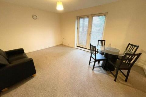 2 bedroom flat for sale, Towpath Gardens, The Moorings, Swindon, SN1 5AD