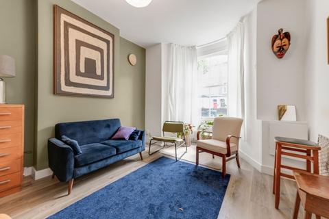 5 bedroom house to rent, Roden Street London N7