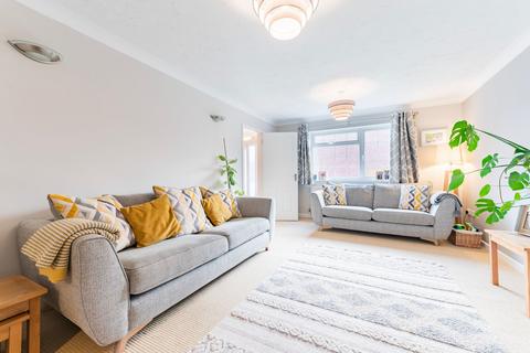 12 Ropes Walk, Blofield, Norwich, NR13 4JB