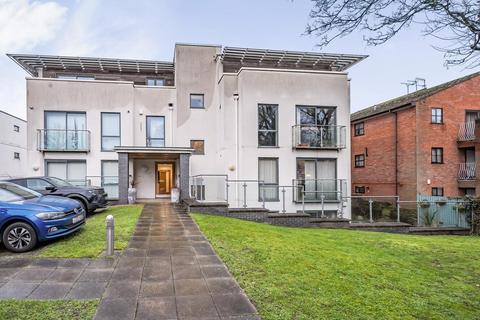 2 bedroom flat for sale, Albemarle Road, Beckenham