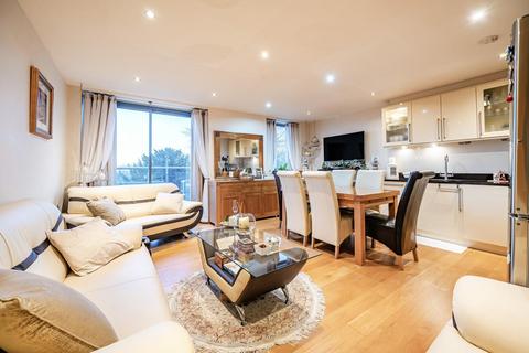 2 bedroom flat for sale, Albemarle Road, Beckenham, Kent, BR3
