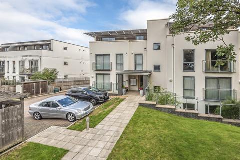 2 bedroom flat for sale, Albemarle Road, Beckenham, Kent, BR3
