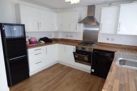 3 bedroom semi-detached house to rent, Barclay Fold, Telford TF3