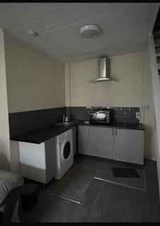 1 bedroom house to rent, Middle Street, Pontypridd