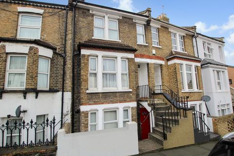 3 bedroom maisonette for sale, Waverley Road, Plumstead, SE18