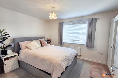 127 Manor Drive, Peterborough, PE4 7AR