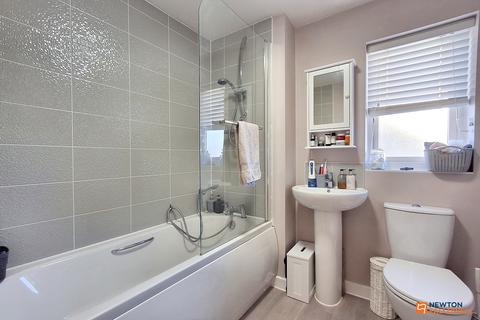 127 Manor Drive, Peterborough, PE4 7AR