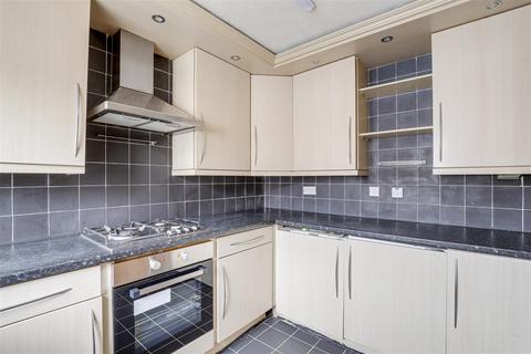 3 bedroom detached house for sale, Kingfisher Close, Basford NG6