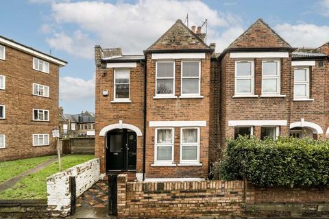 2 bedroom flat for sale, Fletcher Road, London W4