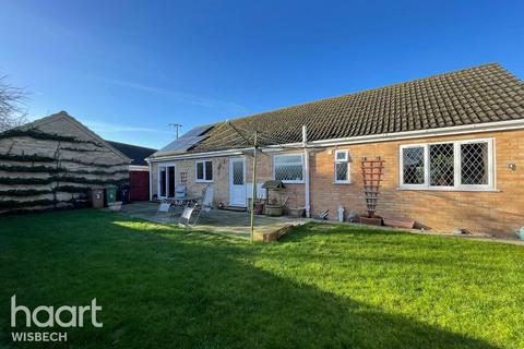 3 bedroom detached bungalow for sale, Coates Court, Emneth