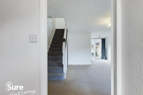 3 bedroom semi-detached house to rent, Tattershall Drive, Hemel Hempstead, Hertfordshire, HP2 7QG