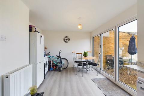 26 Coral Close, Tuffley, Gloucester, GL4 0RG