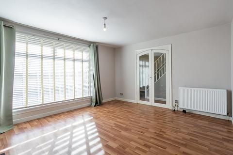 3 bedroom end of terrace house for sale, James Robb Avenue, St Andrews, KY16