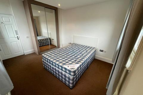 2 bedroom flat to rent, Oxford Street, Hampshire SO14