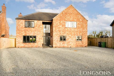 4 bedroom detached house for sale, Ploughboy Lane, Saham Toney