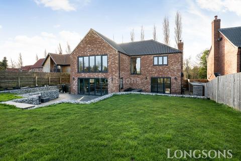 4 bedroom detached house for sale, Ploughboy Lane, Saham Toney