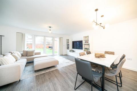 5 Barn View, Edlesborough, Dunstable, LU6 2FT