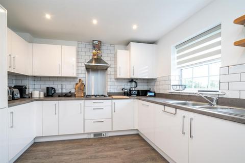 5 Barn View, Edlesborough, Dunstable, LU6 2FT