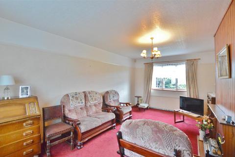 3 bedroom end of terrace house for sale, The Cherries, Slough