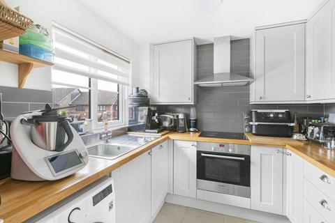 29 Lowry Crescent, Mitcham, CR4 3NQ