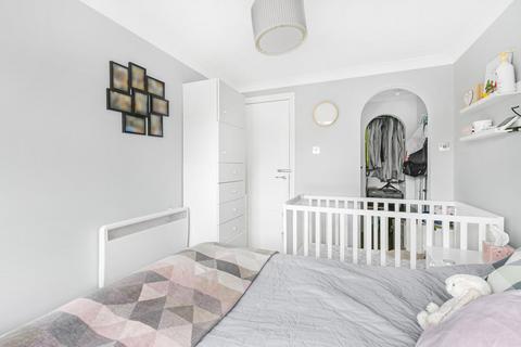 29 Lowry Crescent, Mitcham, CR4 3NQ